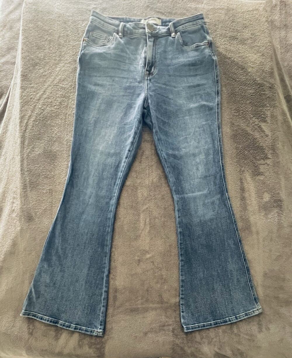 Rock & Roll Cowgirl High Rise Flare Jeans Women's 31 Blue Button Pockets